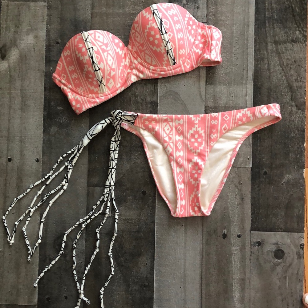 Tribal Pattern Strapless Bikini Swimsuit